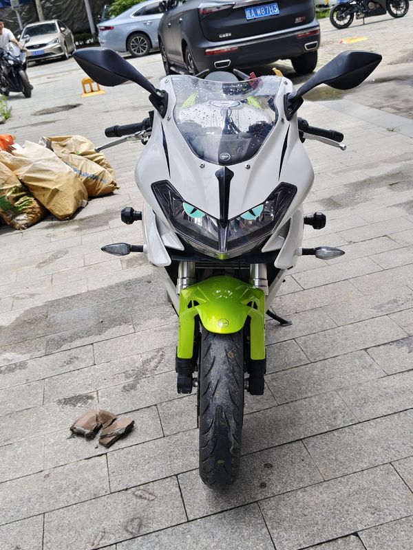 二手贝纳利龙卷风 Tornado 302R