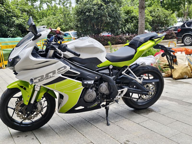 二手贝纳利龙卷风 Tornado 302R