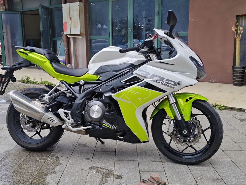 二手贝纳利龙卷风 Tornado 302R