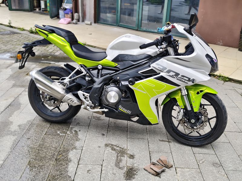 二手贝纳利龙卷风 Tornado 302R