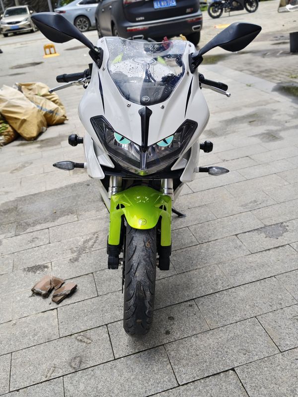 二手贝纳利龙卷风 Tornado 302R