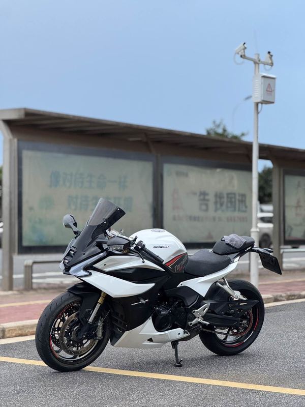 二手贝纳利龙卷风 Tornado 552R