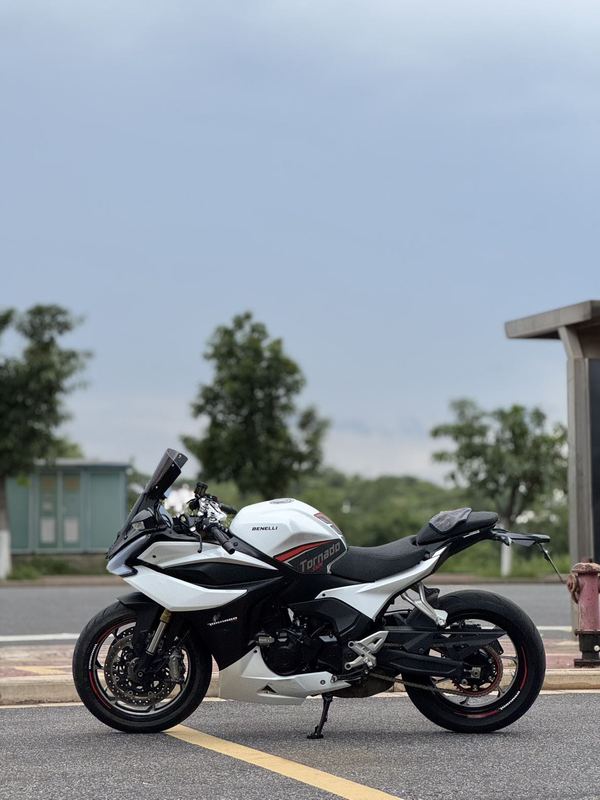 二手贝纳利龙卷风 Tornado 552R