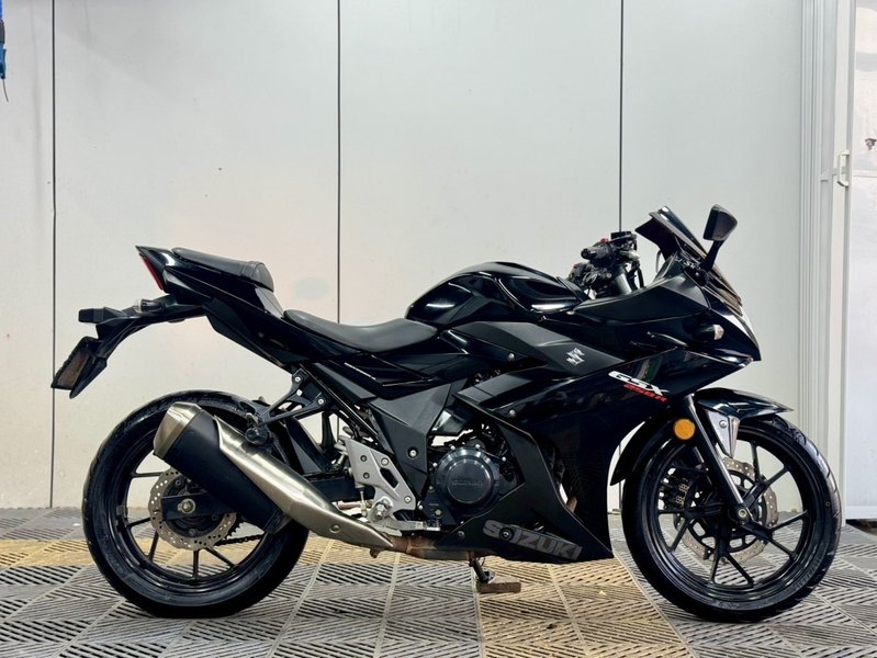 二手豪爵铃木GSX250R