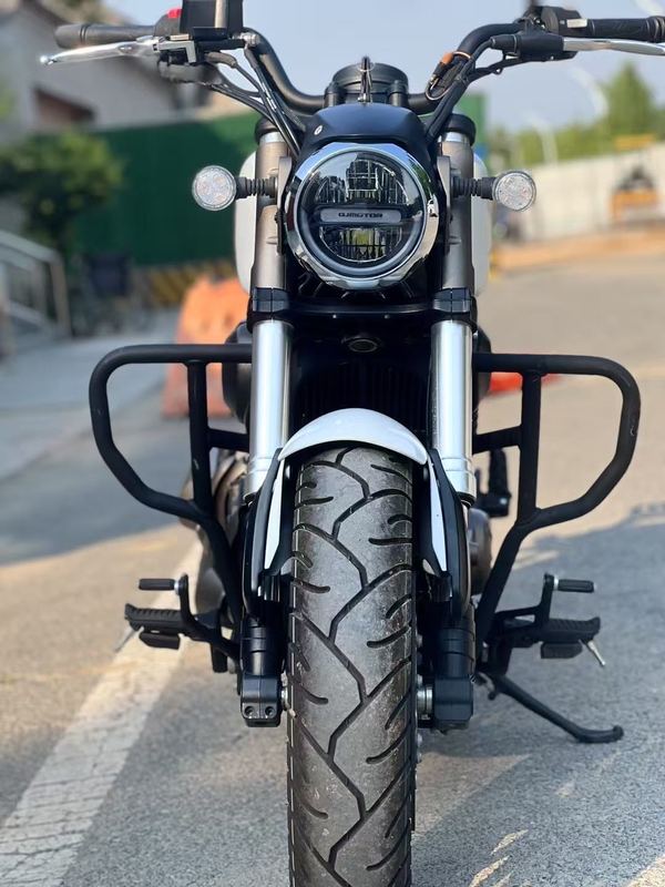 二手QJMOTOR闪300