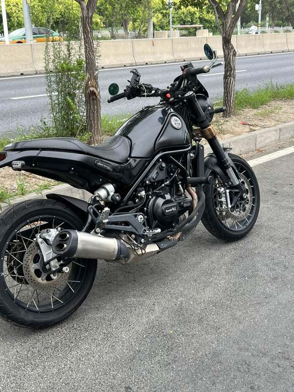 二手贝纳利幼狮 Leoncino 500