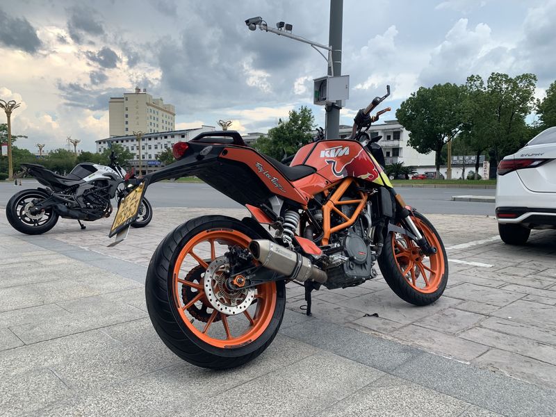 二手KTMR2R390 Duke
