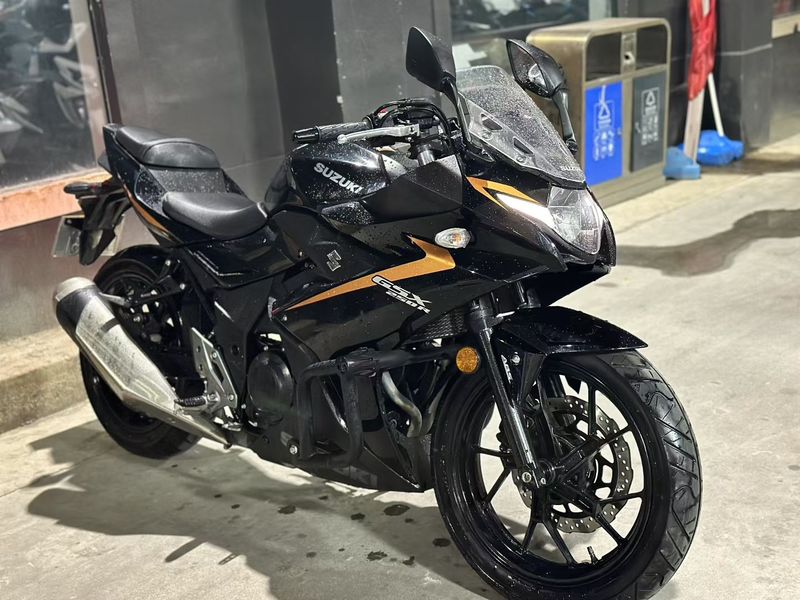二手豪爵铃木GSX250R