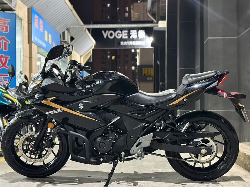 二手豪爵铃木GSX250R