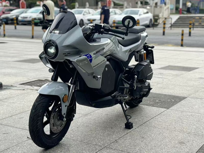 二手QJMOTOR小飞侠