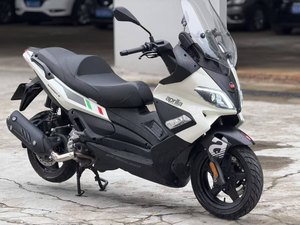 二手阿普利亚SR GT 200