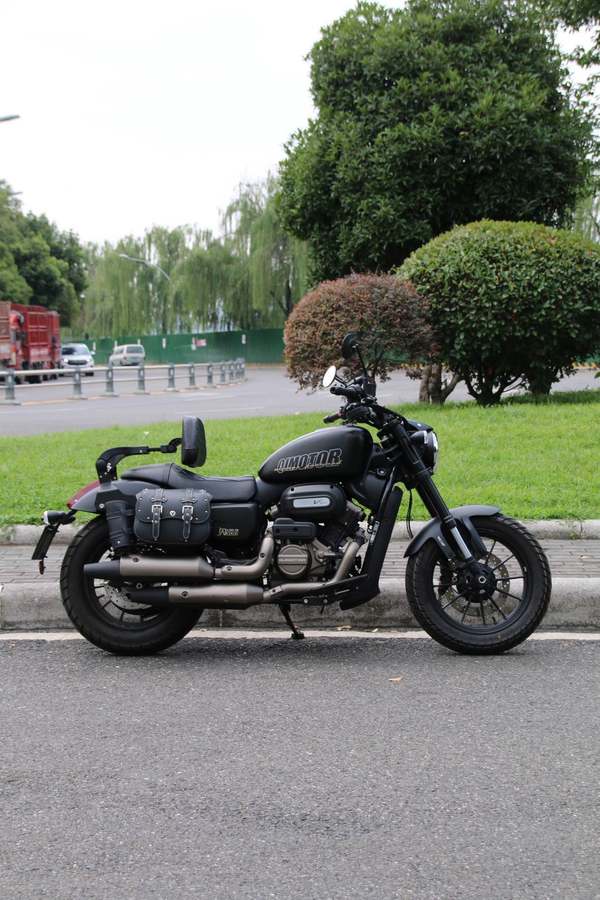 二手QJMOTOR闪300