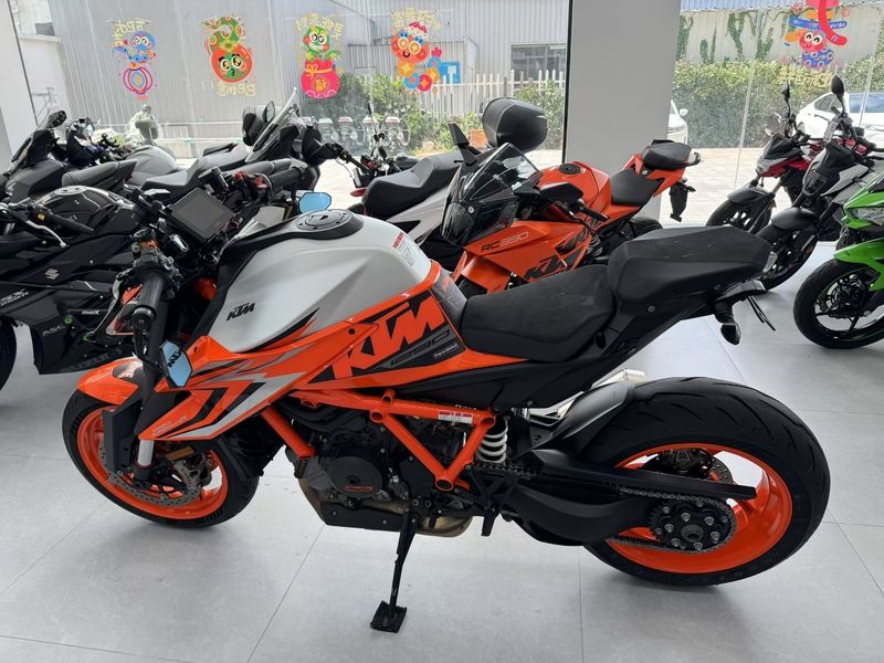 二手KTMR2R1290 Super Duke