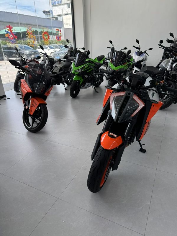 二手KTMR2R1290 Super Duke