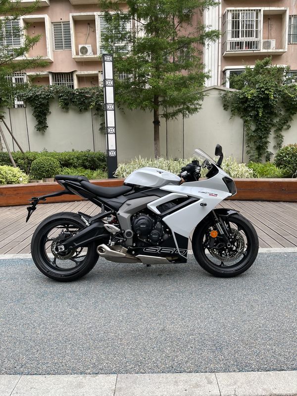 二手凯旋Daytona 660