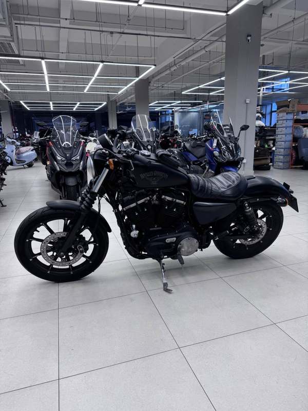 二手哈雷戴维森Iron883 硬汉