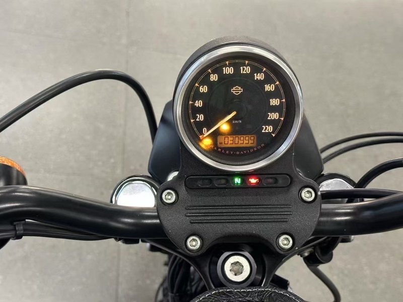 二手哈雷戴维森Iron883 硬汉