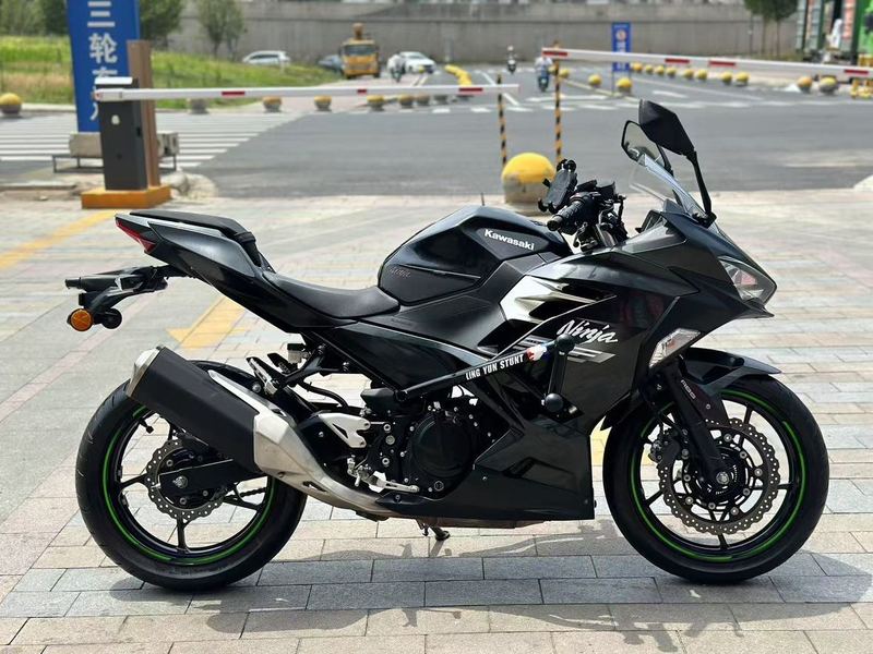 二手川崎Ninja 400