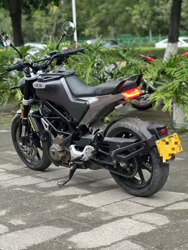 二手HUSQVARNA黑箭 401