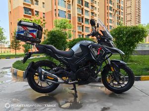 二手五羊本田猛鸷 CB190X