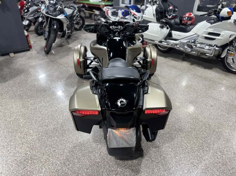 二手庞巴迪Spyder F3 