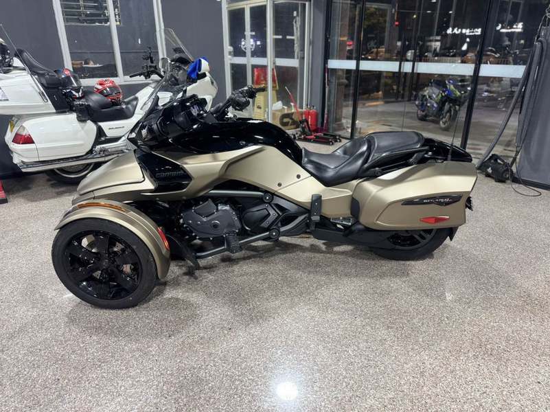 二手庞巴迪Spyder F3 