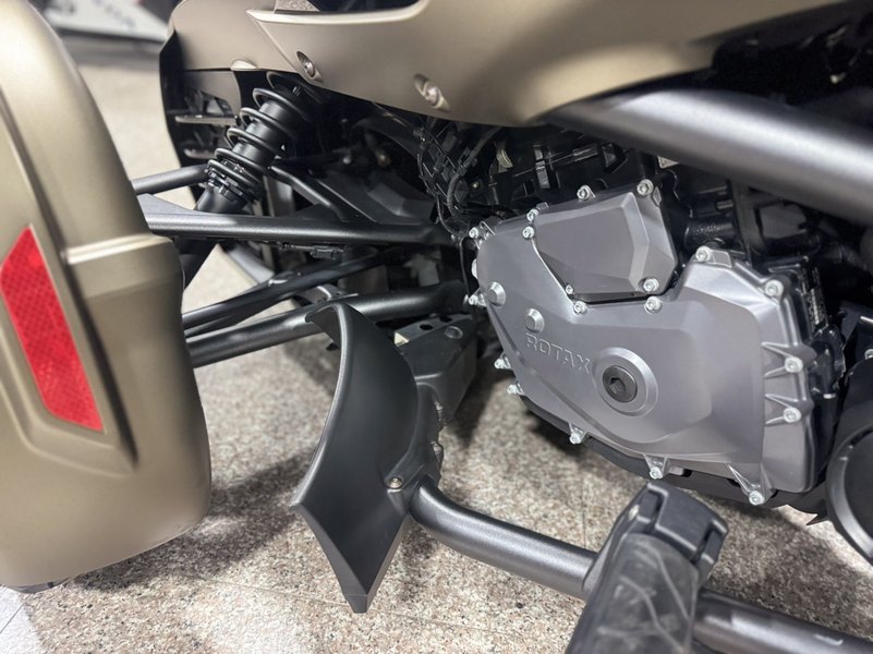 二手庞巴迪Spyder F3 