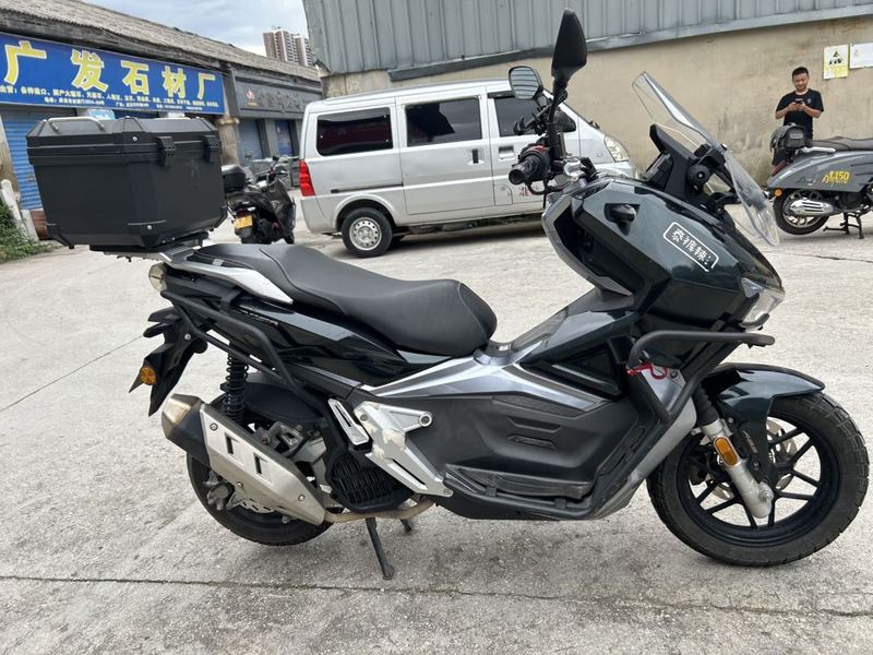 二手布雷斯通极宙 ADV150
