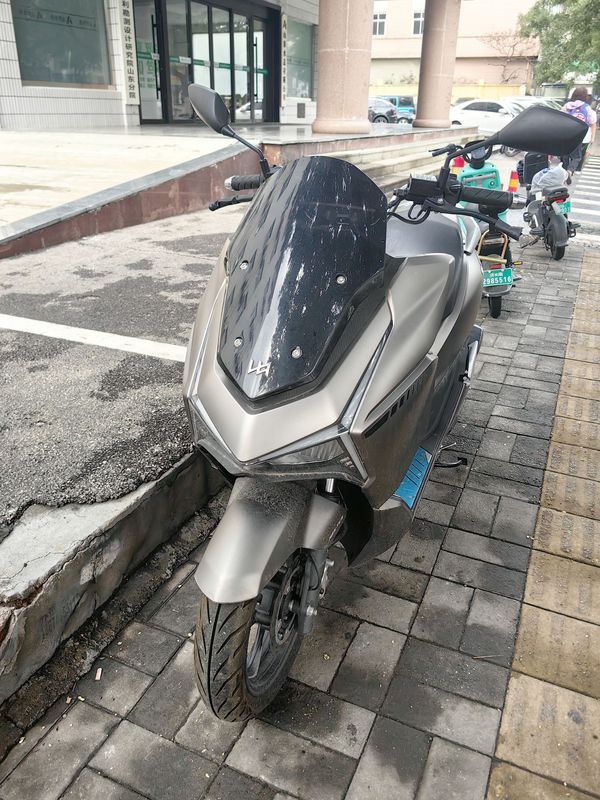 二手猎变闪电狗150