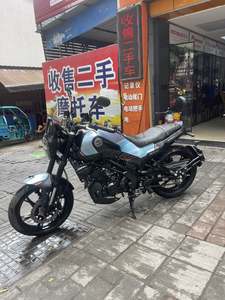 二手贝纳利幼狮 Leoncino 150