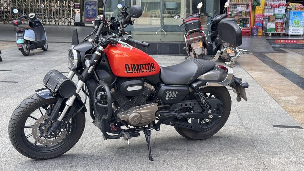二手QJMOTOR闪300