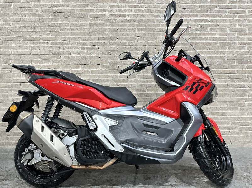 二手布雷斯通极宙 ADV150