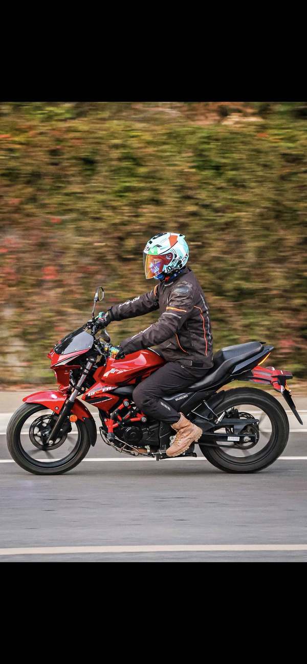 二手济南铃木极客飒 Gixxer 155 NK