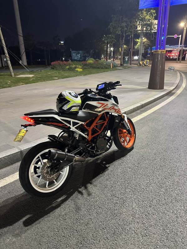 二手KTMR2R390 Duke