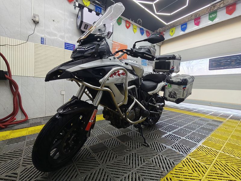 二手贝纳利金鹏 TRK502