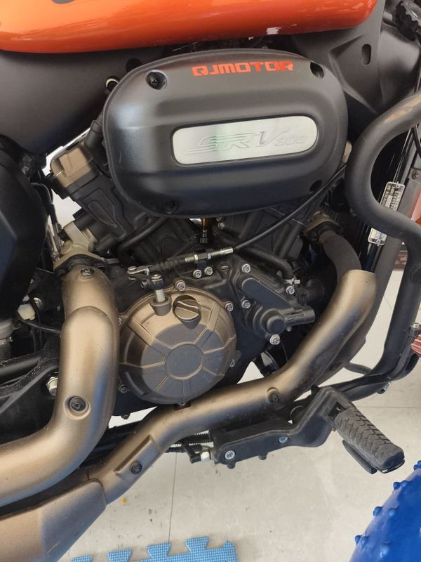 二手QJMOTOR闪300