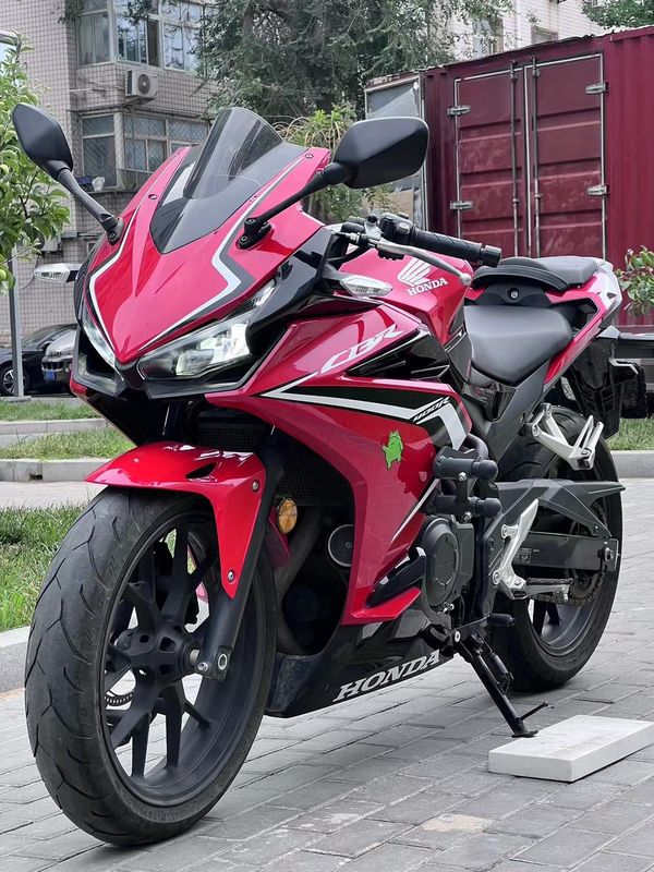二手本田CBR400R