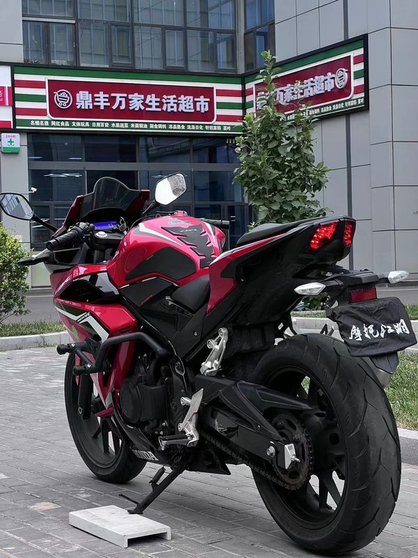 二手本田CBR400R