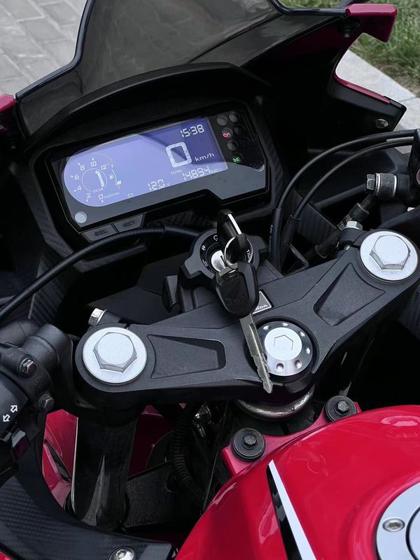 二手本田CBR400R