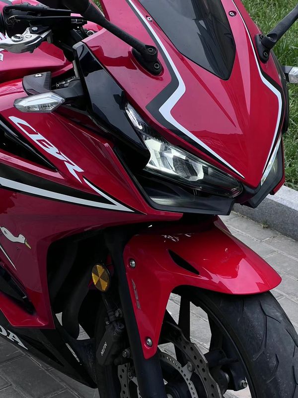 二手本田CBR400R