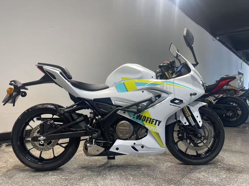 二手QJMOTOR赛250