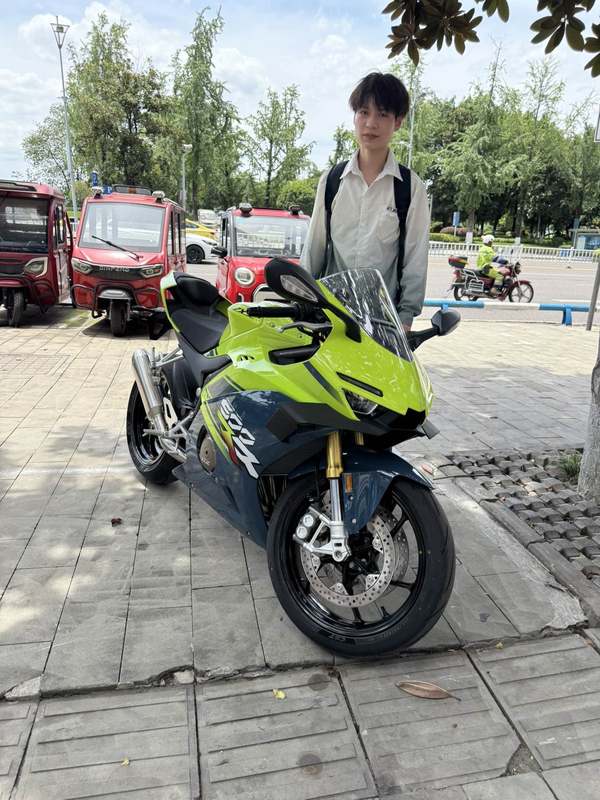 二手张雪机车500RR