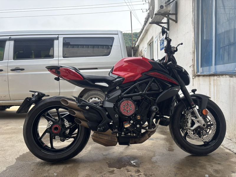 二手奥古斯塔Brutale 800