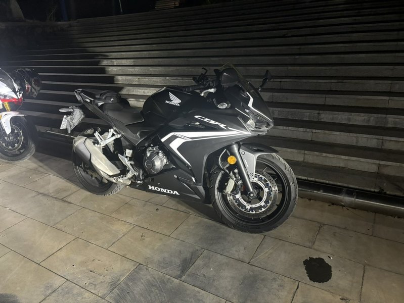 二手本田CBR400R