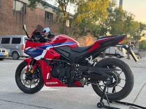 二手本田CBR400R