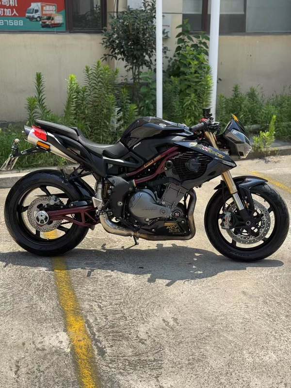 二手贝纳利TNT899