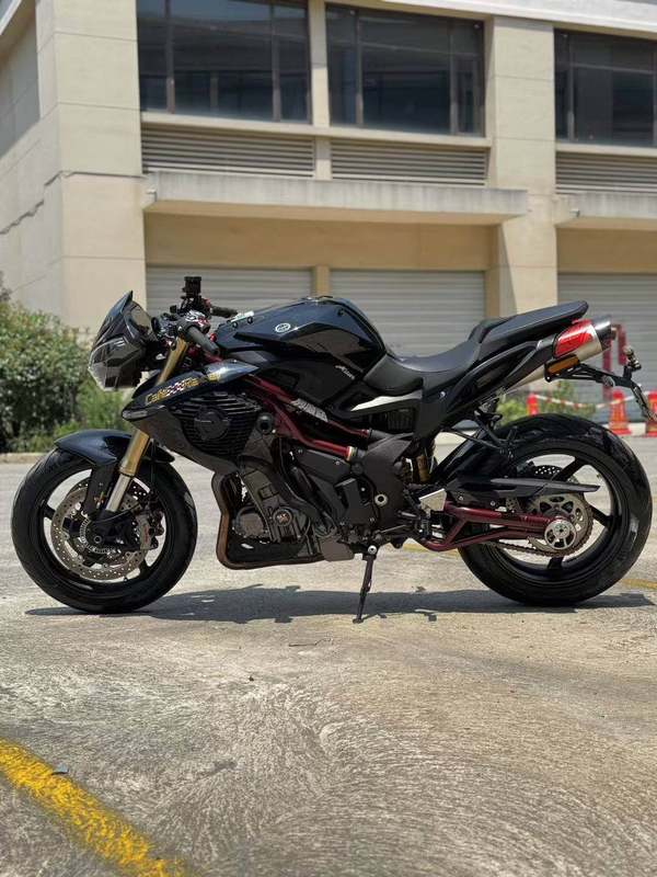 二手贝纳利TNT899