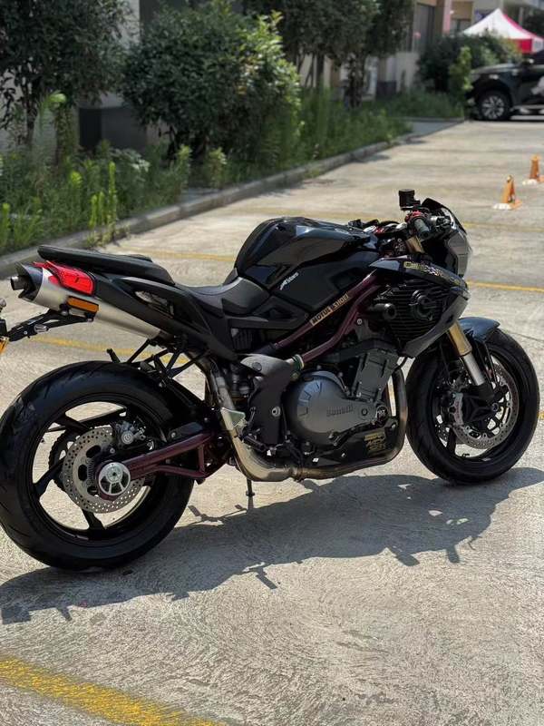 二手贝纳利TNT899