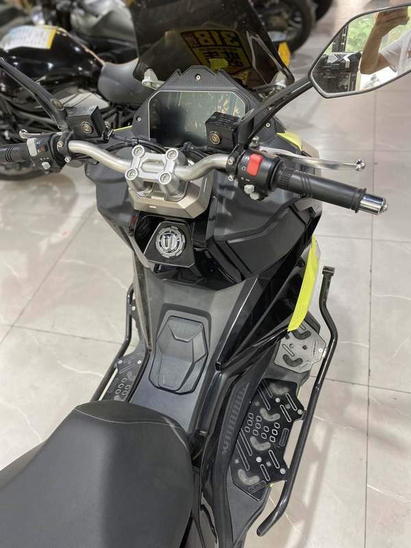 二手三阳哈士奇 Husky ADV300