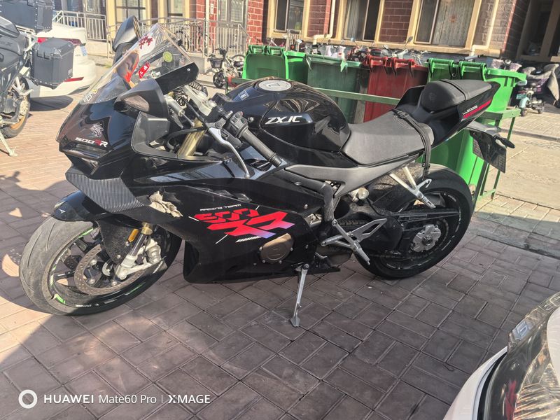 二手张雪机车500RR